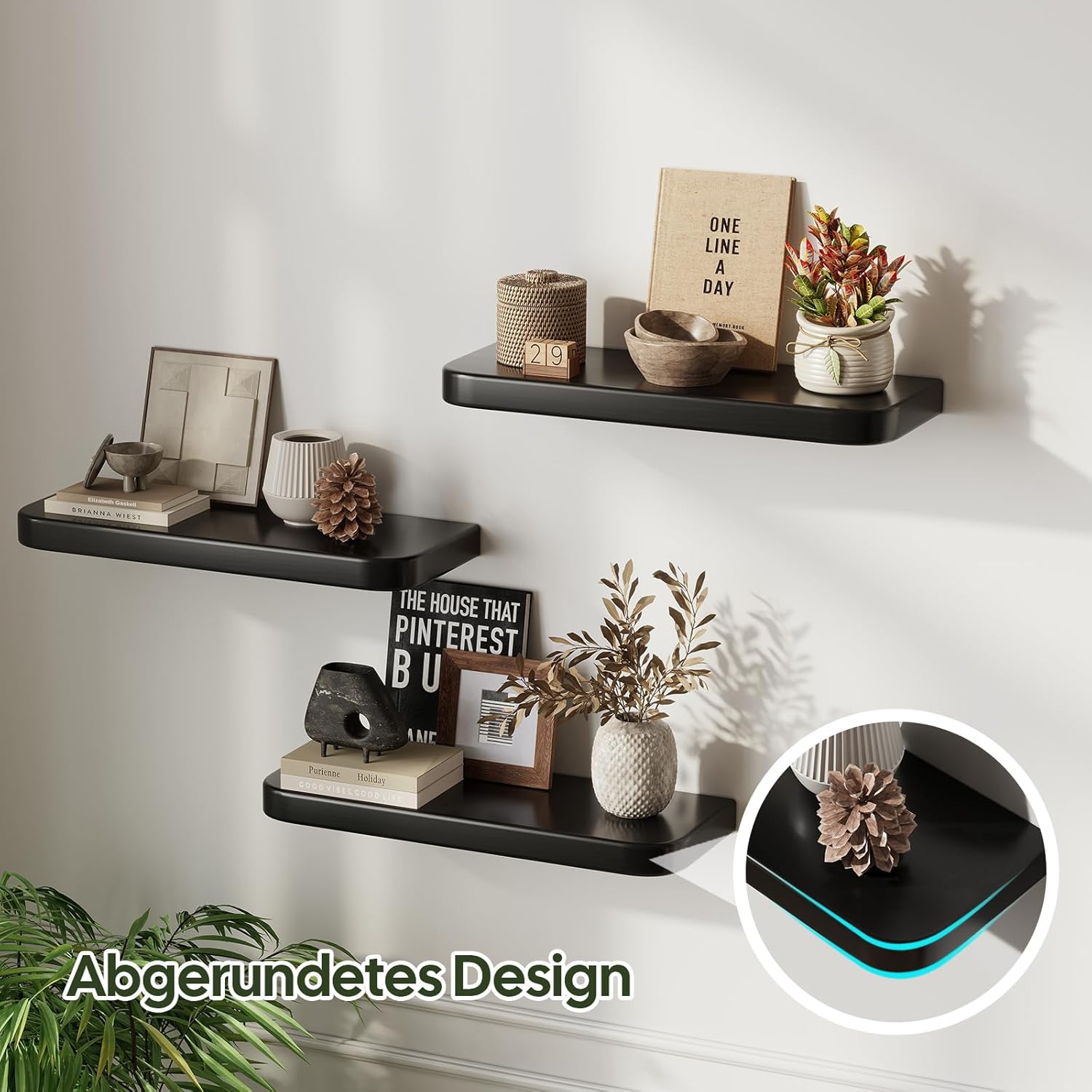 Detailansicht eines hi-home Wandregals aus Holz